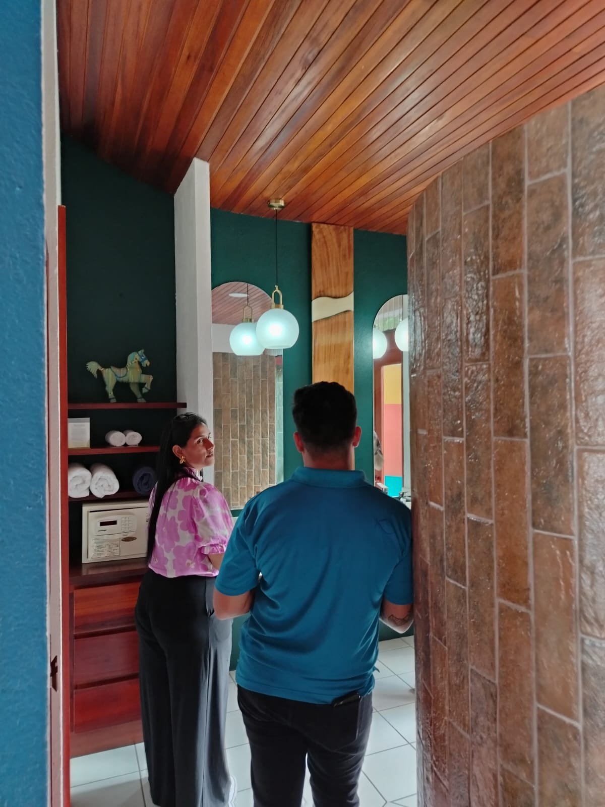 Asesor&iacute;a de arte Hotel Xandari